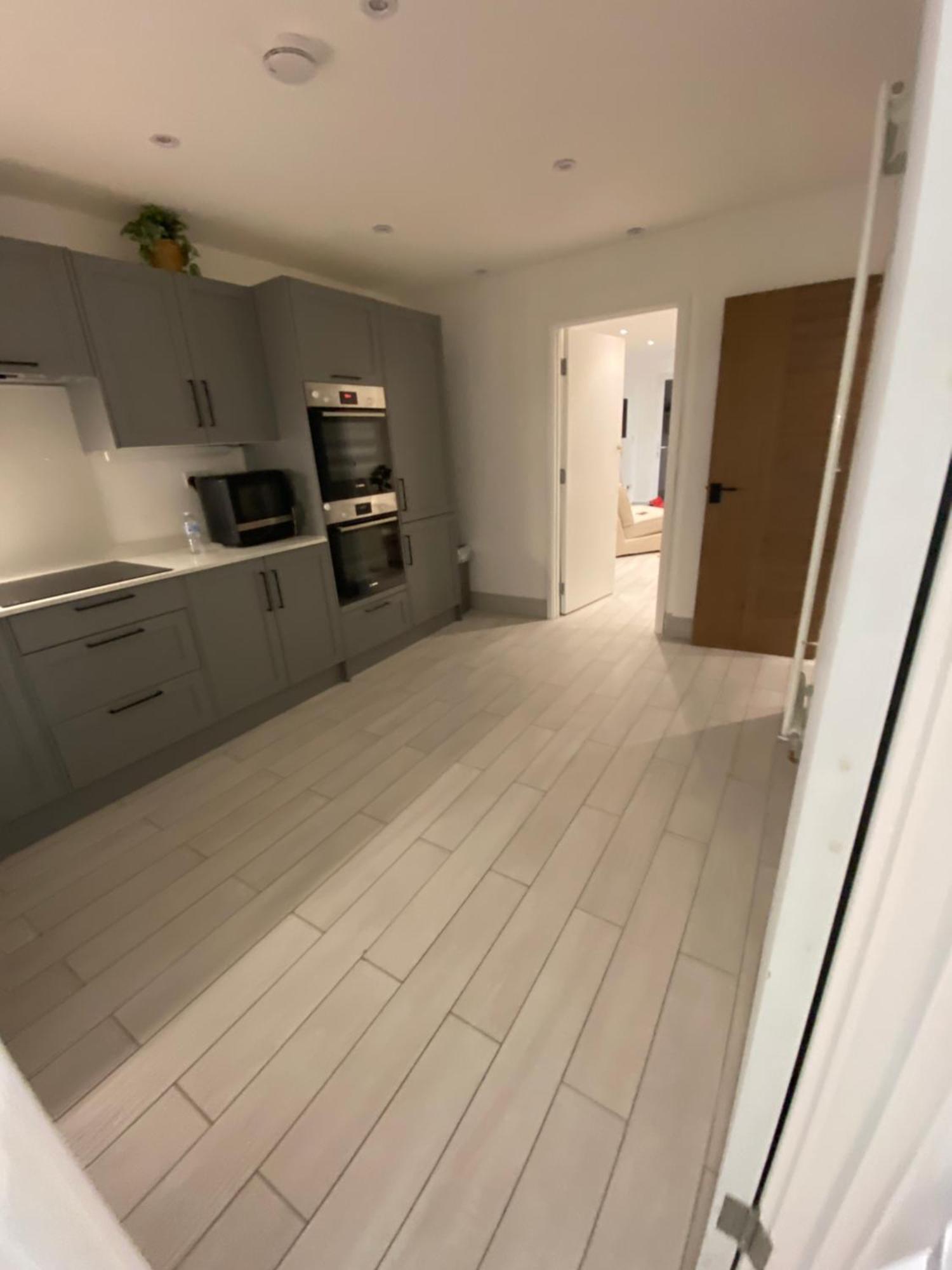 The Bay Apartment Edgware Eksteriør billede