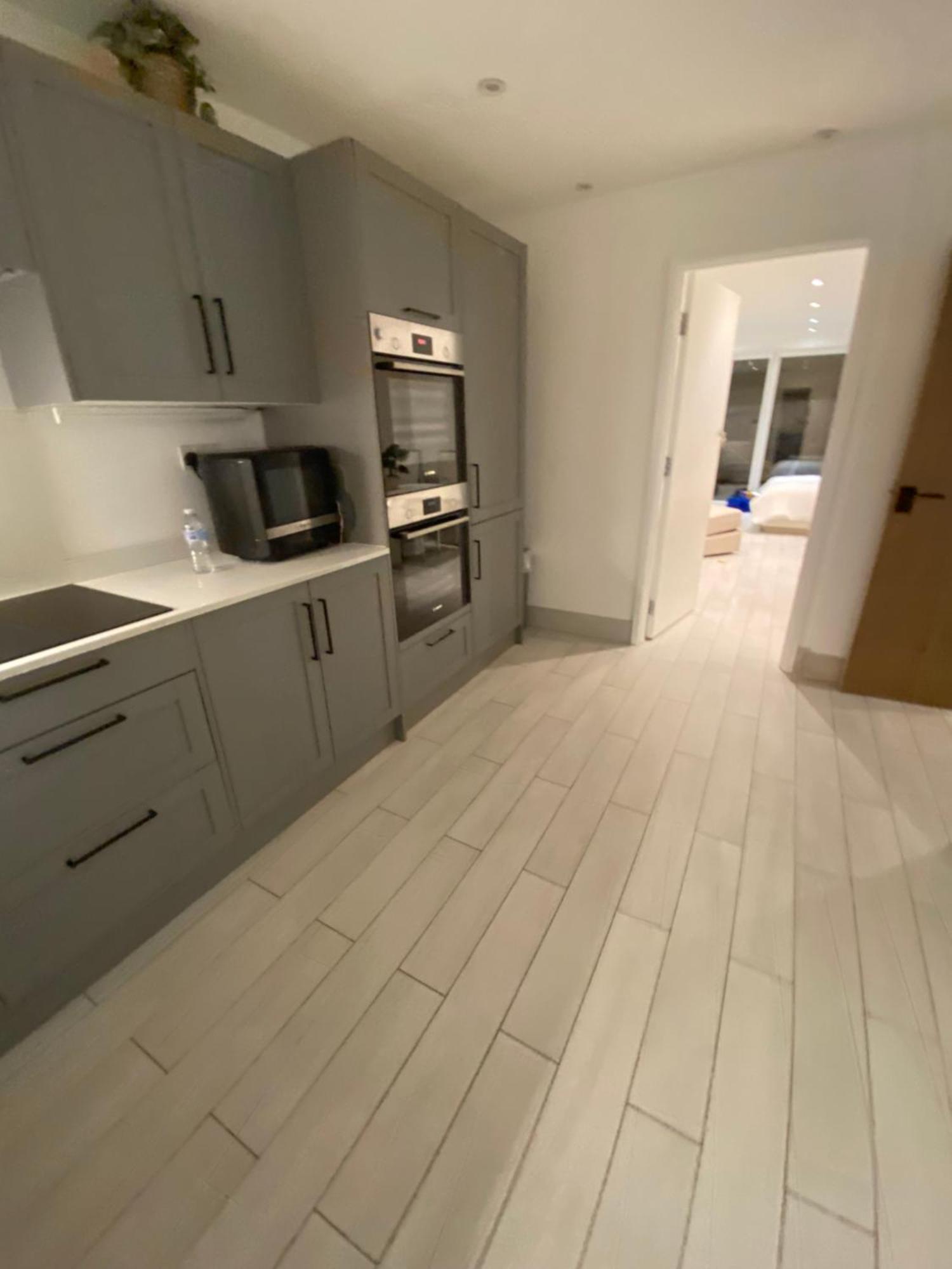 The Bay Apartment Edgware Eksteriør billede
